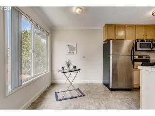 Photo #2: 21513660 Listing