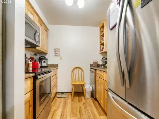 Photo #5: 21513684 Listing