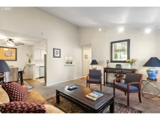 Photo #3: 21513805 Listing