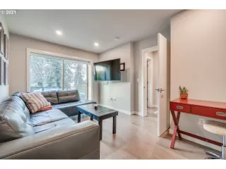 Photo #2: 21513814 Listing