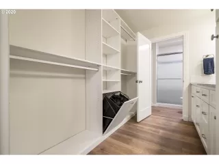 Photo #6: 21514207 Listing