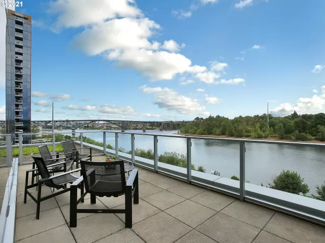 MLS: 21514697 Condo For Sale