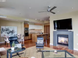 Photo #5: 21514697 Listing