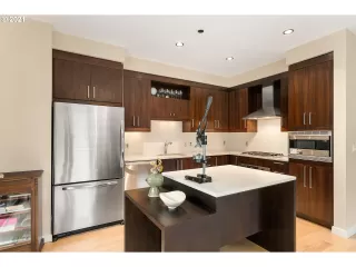 Photo #3: 21515479 Listing