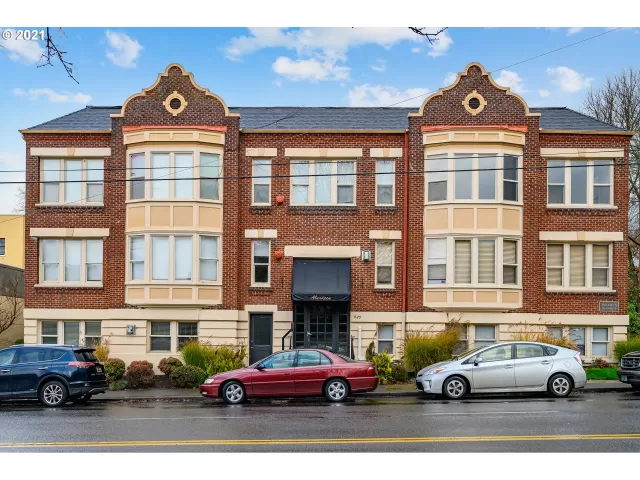 MLS: 21515996 Condo For Sale