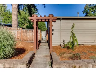 Photo #2: 21516028 Listing 