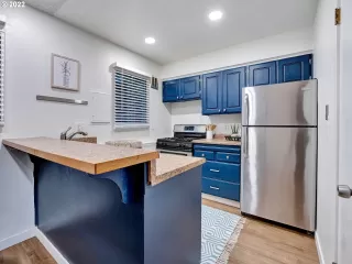 Photo #4: 21516241 Listing