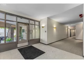 Photo #1: 21516415 Listing 