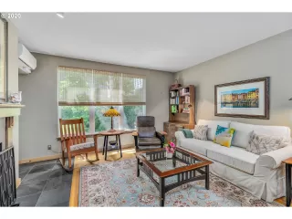 Photo #5: 21516415 Listing 