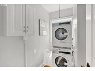Photo #5: 21516763 Listing 