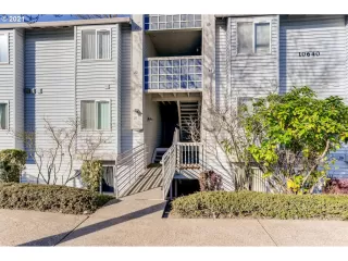 Photo #1: 21516974 Listing