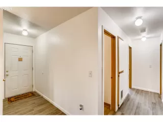 Photo #2: 21516974 Listing