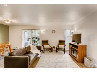 Photo #4: 21516974 Listing