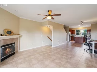 Photo #3: 21517113 Listing