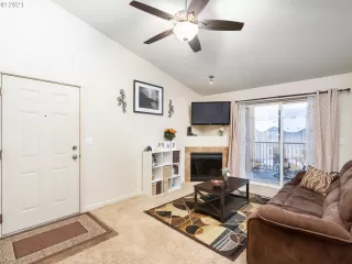 Photo #3: 21517216 Listing