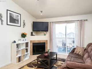 Photo #4: 21517216 Listing