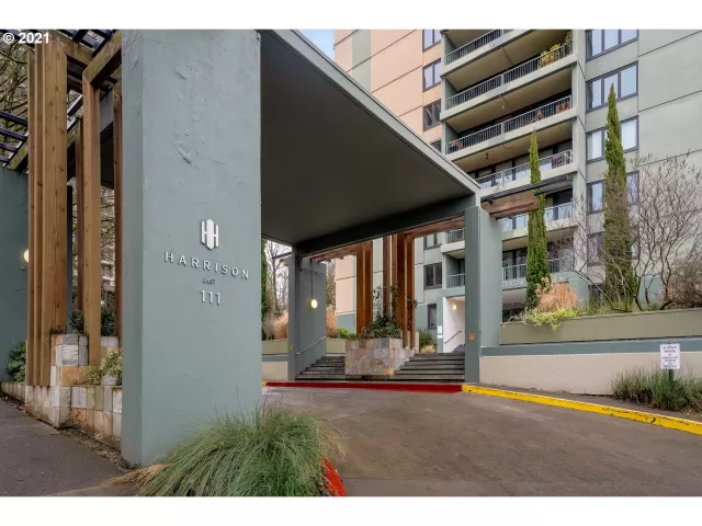 MLS: 21517374 Condo For Sale