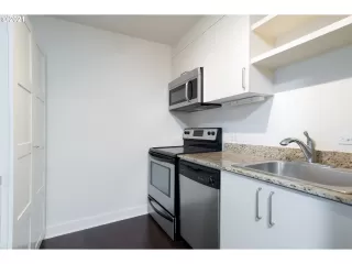 Photo #3: 21517374 Listing