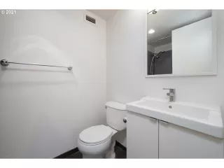 Photo #6: 21517374 Listing