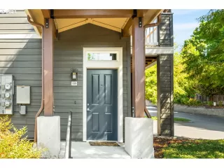 Photo #4: 21517717 Listing