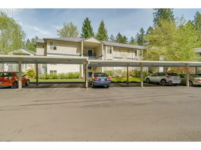 MLS: 21517908 Condo For Sale