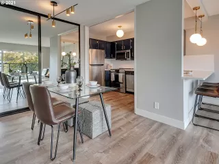 Photo #6: 21518844 Listing