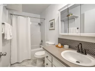 Photo #2: 21519292 Listing