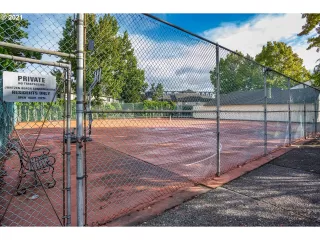 Photo #5: 21519292 Listing