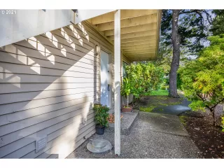 Photo #6: 21519292 Listing