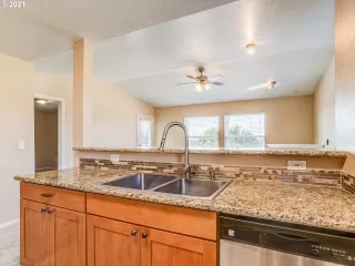 Photo #4: 21519429 Listing