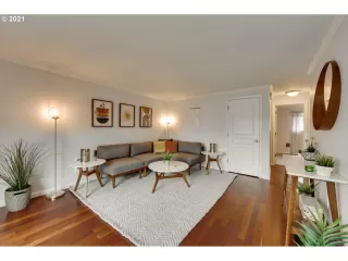 Photo #2: 21519648 Listing