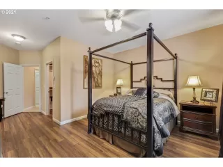 Photo #4: 21519730 Listing