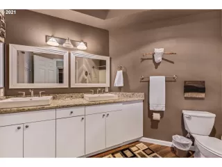 Photo #6: 21519730 Listing