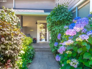 Photo #3: 21519787 Listing