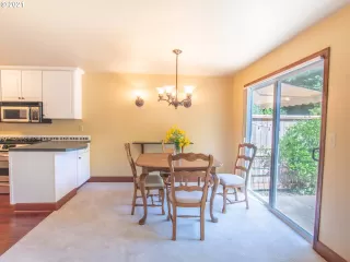 Photo #5: 21519787 Listing