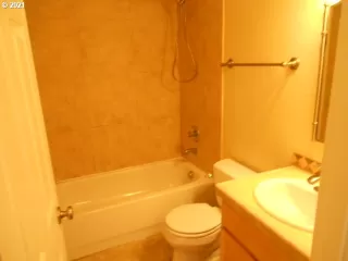 Photo #5: 21519882 Listing