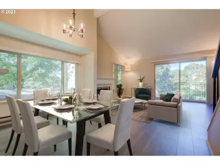 Photo #4: 21520351 Listing 