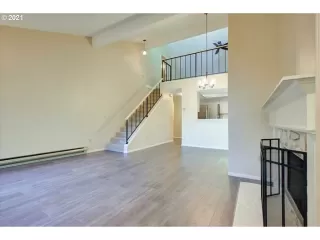 Photo #5: 21520351 Listing 