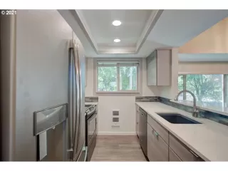 Photo #6: 21520351 Listing 