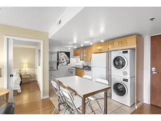 Photo #1: 21520551 Listing 