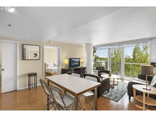 Photo #2: 21520551 Listing 