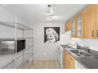 Photo #4: 21520551 Listing 