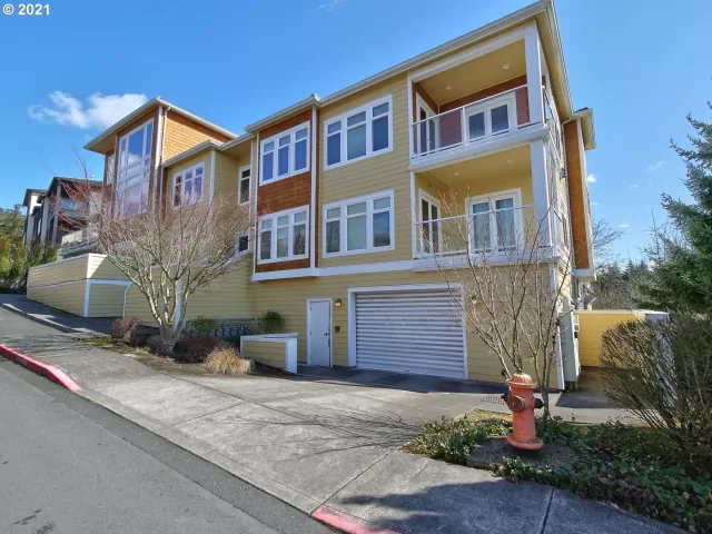 MLS: 21520567 Condo For Sale