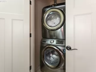 Photo #2: 21520792 Listing