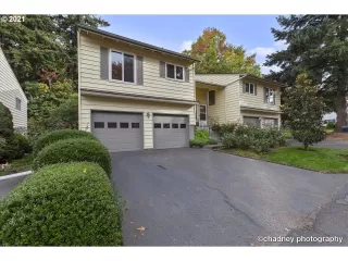 Photo #2: 21521093 Listing