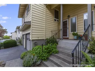 Photo #3: 21521093 Listing