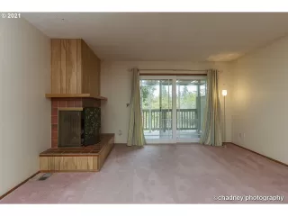 Photo #6: 21521093 Listing