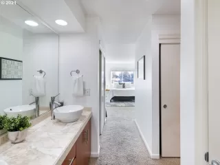 Photo #1: 21521250 Listing