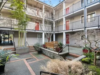 Photo #2: 21521250 Listing