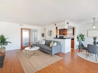 Photo #4: 21521250 Listing